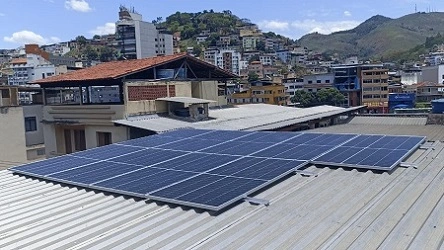 Imagem de uma instalação de placas solares